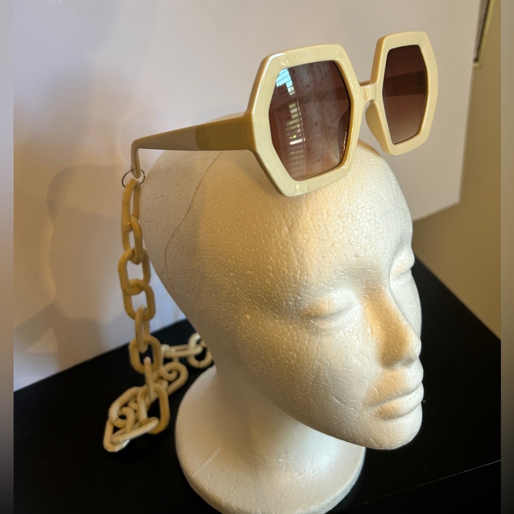 Hexagonal Cream Sunglasses With Chain - image 1